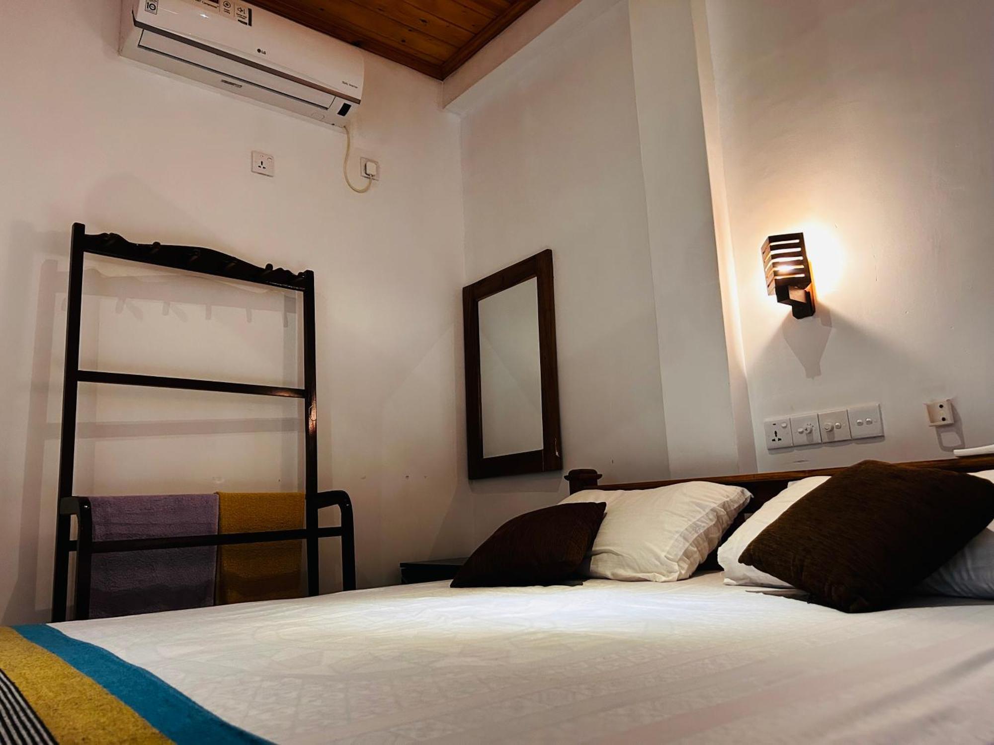 Pearl Bungalow Trincomalee Eksteriør bilde