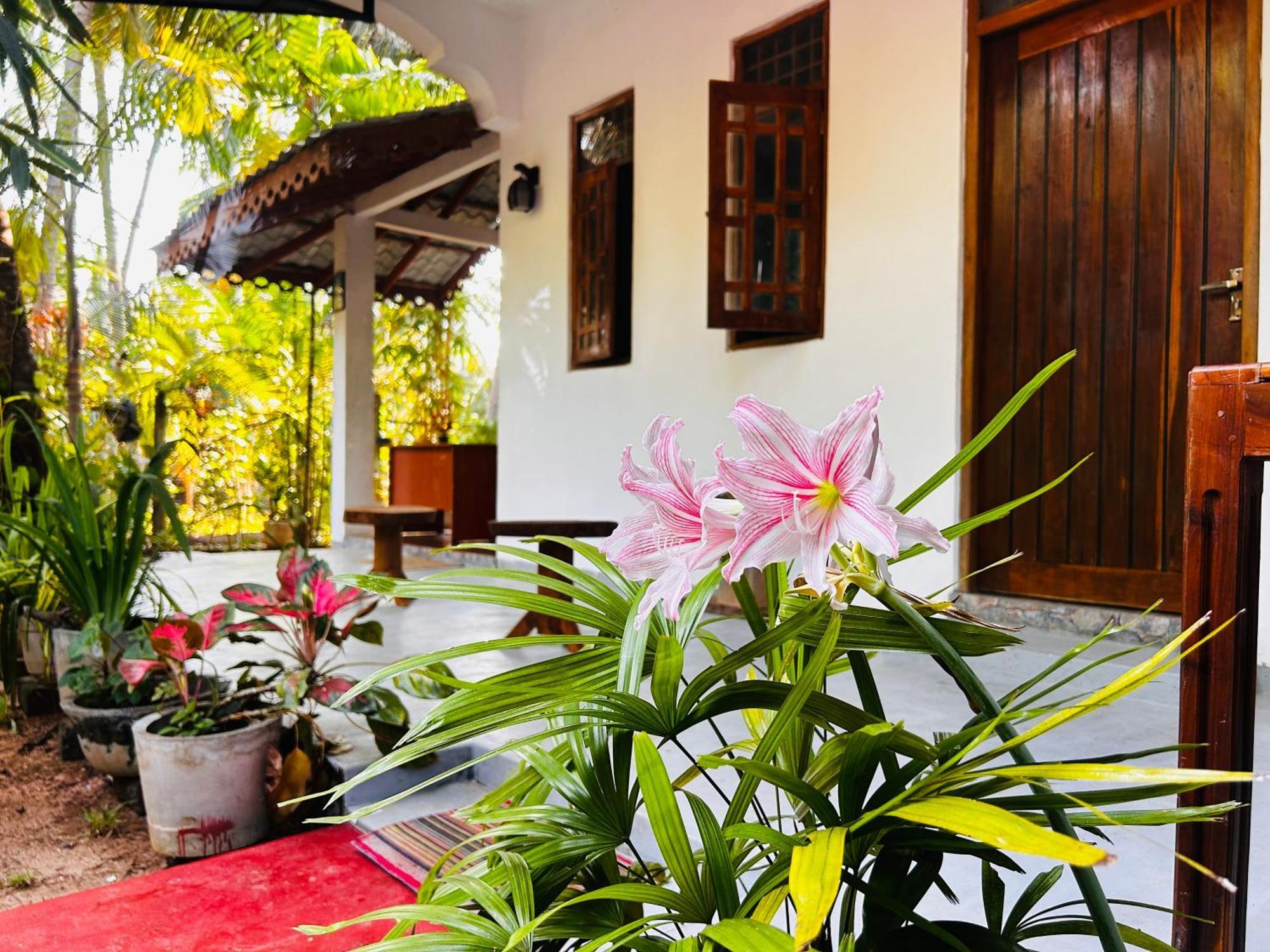 Pearl Bungalow Trincomalee Eksteriør bilde