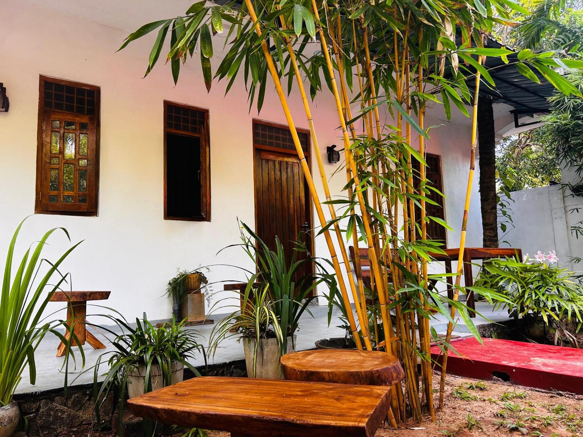 Pearl Bungalow Trincomalee Eksteriør bilde